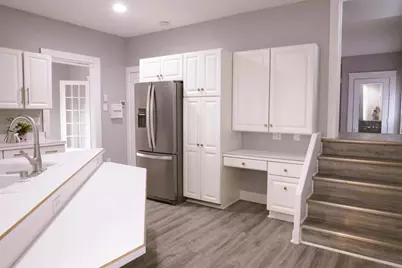 812 S Locust Avenue, Freeport, IL 61032 - Photo 14