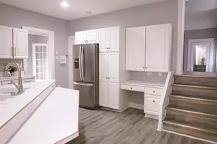 812 S Locust Ave, Freeport, IL 61032 - Photo 14