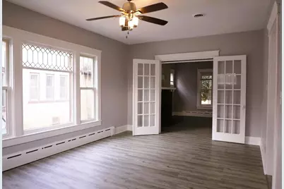 812 S Locust Avenue, Freeport, IL 61032 - Photo 10