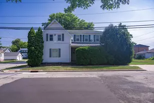 251 Maine St, Mauston, WI 53948 - Photo 2