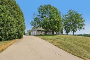 5220 Scenic Ridge Trail, Middleton, WI 53562 - Photo 2