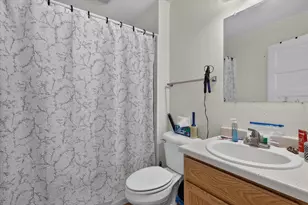 389 Rockport Rd, Janesville, WI 53548 - Photo 32