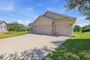 105 Honeycrisp Dr, Beaver Dam, WI 53916 - Photo 32