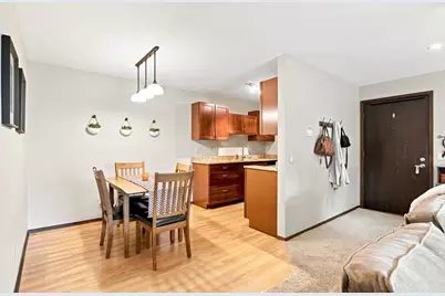 7429 Old Sauk Road #302, Madison, WI 53717 - Photo 10