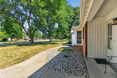 507 Apache Drive, Janesville, WI 53545 - Photo 4