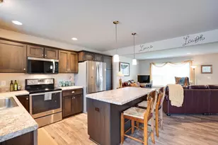 6040 Saturn Dr, Madison, WI 53718 - Photo 12