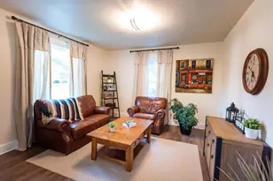 140 Windsor St, Sun Prairie, WI 53590 - Photo 8