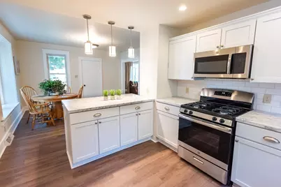 140 Windsor Street, Sun Prairie, WI 53590 - Photo 6