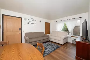 1725 Onsgard Rd, Madison, WI 53704 - Photo 8