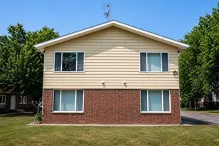 1725 Onsgard Rd, Madison, WI 53704 - Photo 4