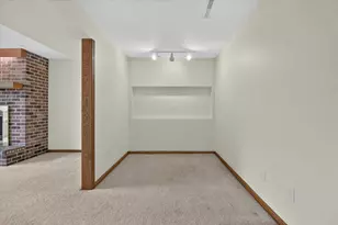 924 Buena Vista Dr, Sun Prairie, WI 53590 - Photo 28