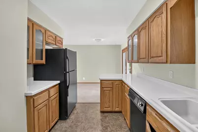 924 Buena Vista Drive, Sun Prairie, WI 53590 - Photo 12