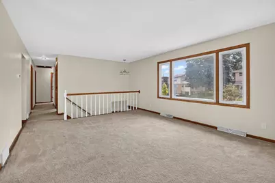 924 Buena Vista Drive, Sun Prairie, WI 53590 - Photo 4