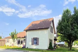 422 W Main St, Waupun, WI 53963 - Photo 2