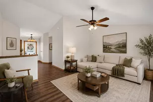 1030 Carriage Dr, Sun Prairie, WI 53590 - Photo 4
