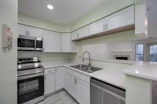905 Harbor House Dr, Madison, WI 53719 - Photo 10