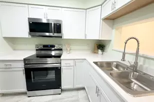 905 Harbor House Dr, Madison, WI 53719 - Photo 6