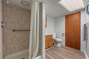 4620 Hermsmeier Ln, Madison, WI 53714 - Photo 10