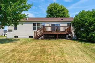 511 White Spruce Ave, Baraboo, WI 53913 - Photo 2