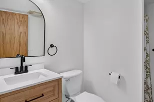 405 Lexington Dr, Waunakee, WI 53597 - Photo 22