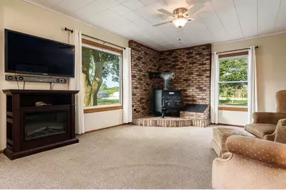 14920 W Ahara Road, Janesville, WI 53536 - Photo 14
