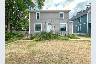 712 Marinette Avenue, Marinette, WI 54143 - Photo 1