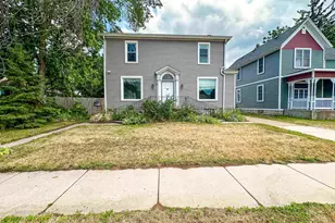 712 Marinette Ave, Marinette, WI 54143 - Photo 2