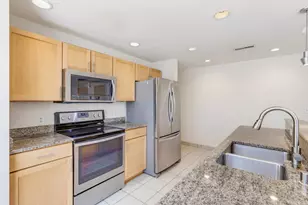 741 N Milwaukee St, Milwaukee, WI 53202 - Photo 10