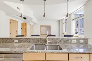 741 N Milwaukee St, Milwaukee, WI 53202 - Photo 12