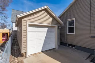 201 W Burns St, Portage, WI 53901 - Photo 34