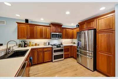 819 Berry Street, Stoughton, WI 53589 - Photo 12