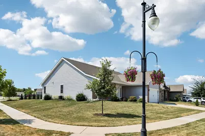 716 Kenseth Way, Cambridge, WI 53523 - Photo 2