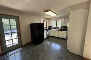 625 Thomas St, Janesville, WI 53545 - Photo 10