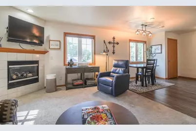105 Waverly Drive, Cambridge, WI 53523 - Photo 6