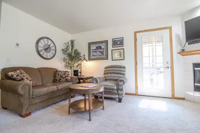 105 Waverly Drive, Cambridge, WI 53523 - Photo 4
