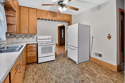 106 S 8th Street, Mount Horeb, WI 53572 - Photo 16