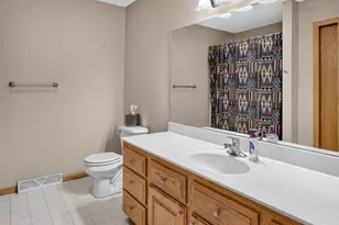 3222 Dorchester Way, Madison, WI 53719 - Photo 18