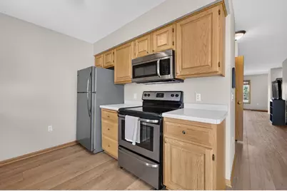 3222 Dorchester Way, Madison, WI 53719 - Photo 8