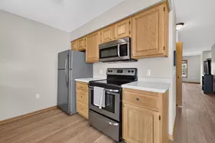 3222 Dorchester Way, Madison, WI 53719 - Photo 8