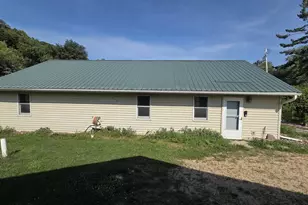48568 Petersburg Ln, Gays Mills, WI 54631 - Photo 6