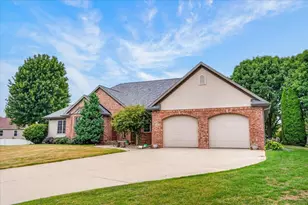 100 Stonehaven Cir, Beaver Dam, WI 53916 - Photo 12