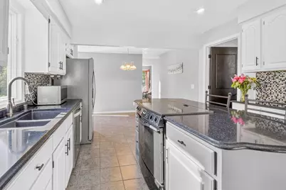 3918 Rockwell Drive, Madison, WI 53714 - Photo 4