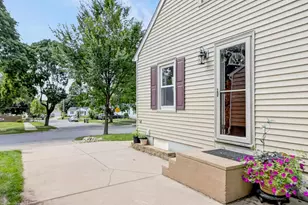 3918 Rockwell Dr, Madison, WI 53714 - Photo 52