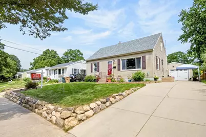 3918 Rockwell Drive, Madison, WI 53714 - Photo 10