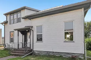124 Elm St, Mauston, WI 53948 - Photo 2