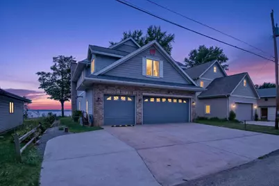 3129 Sunnyside Street, Stoughton, WI 53589 - Photo 2