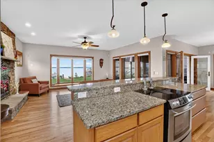 3129 Sunnyside St, Stoughton, WI 53589 - Photo 10