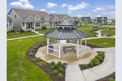 674 Hillcrest Drive, Waunakee, WI 53597 - Photo 2
