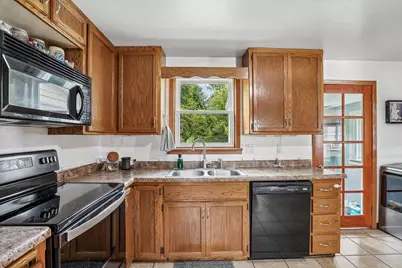 205 E 3rd Street, Waunakee, WI 53597 - Photo 14