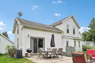 205 E 3rd St, Waunakee, WI 53597 - Photo 32